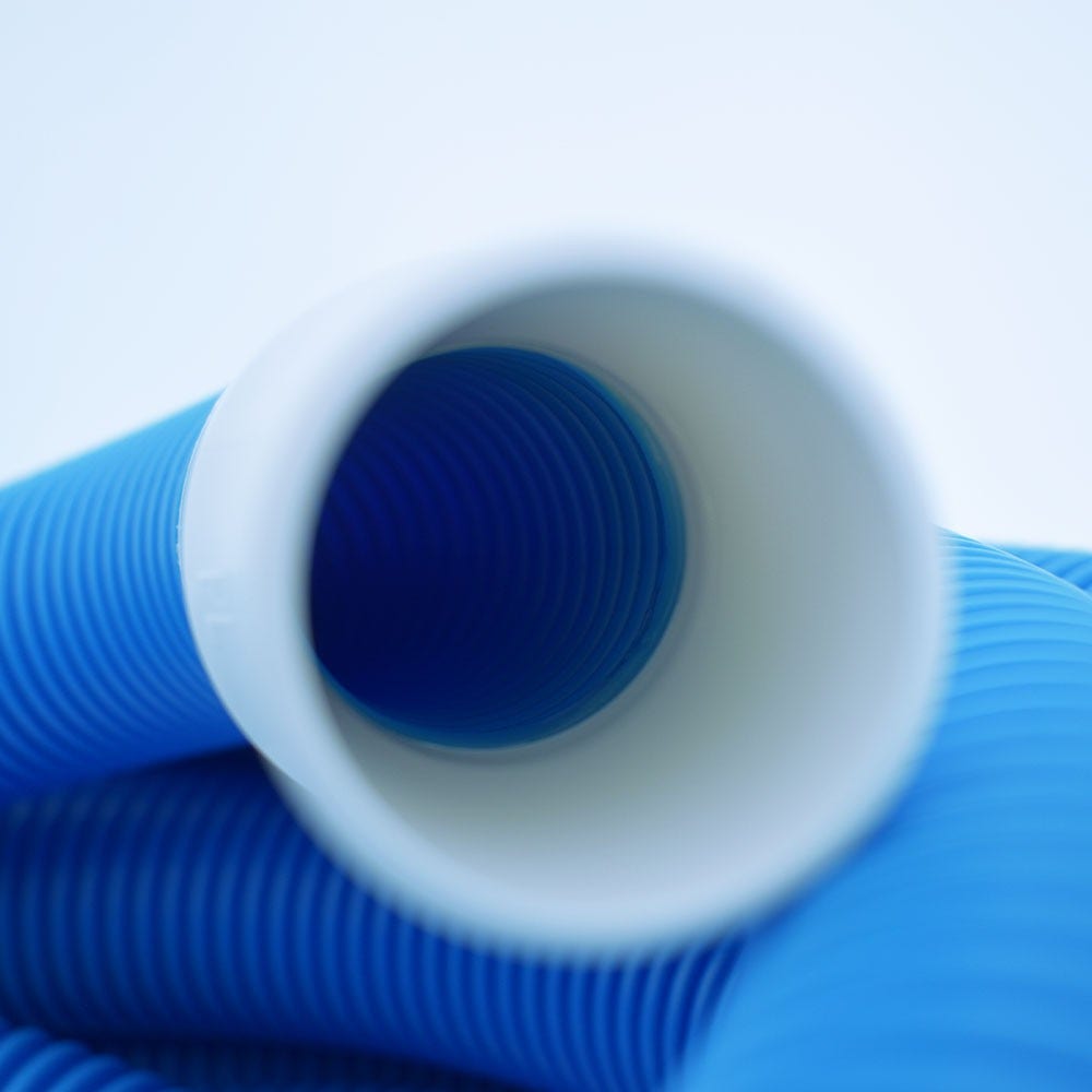 Plastiflex 10-Meter-Schwimmschlauch mit 2 Düsen